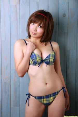 亚洲AV综合色区无码六区偷拍_剧情片在线观看视频